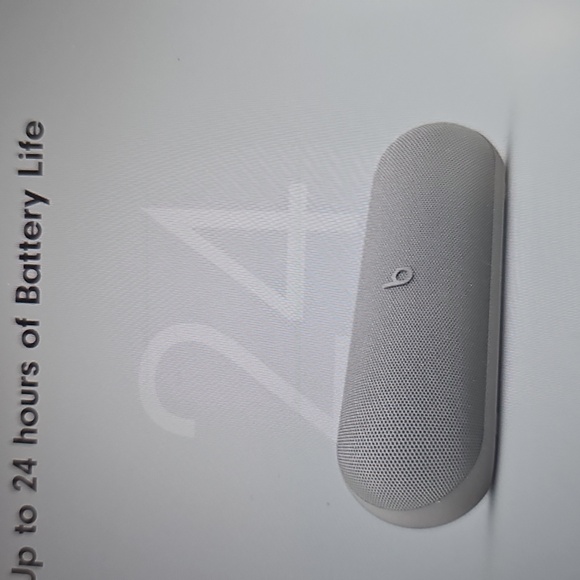 NIB Beats Pill x Kim Kardashian Wireless Bluetooth Speaker Portable Charger USBC - Picture 6 of 10